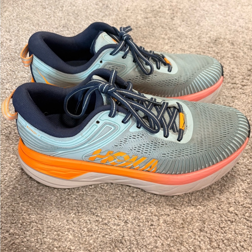 Hoka Bondi 7 Sneakers